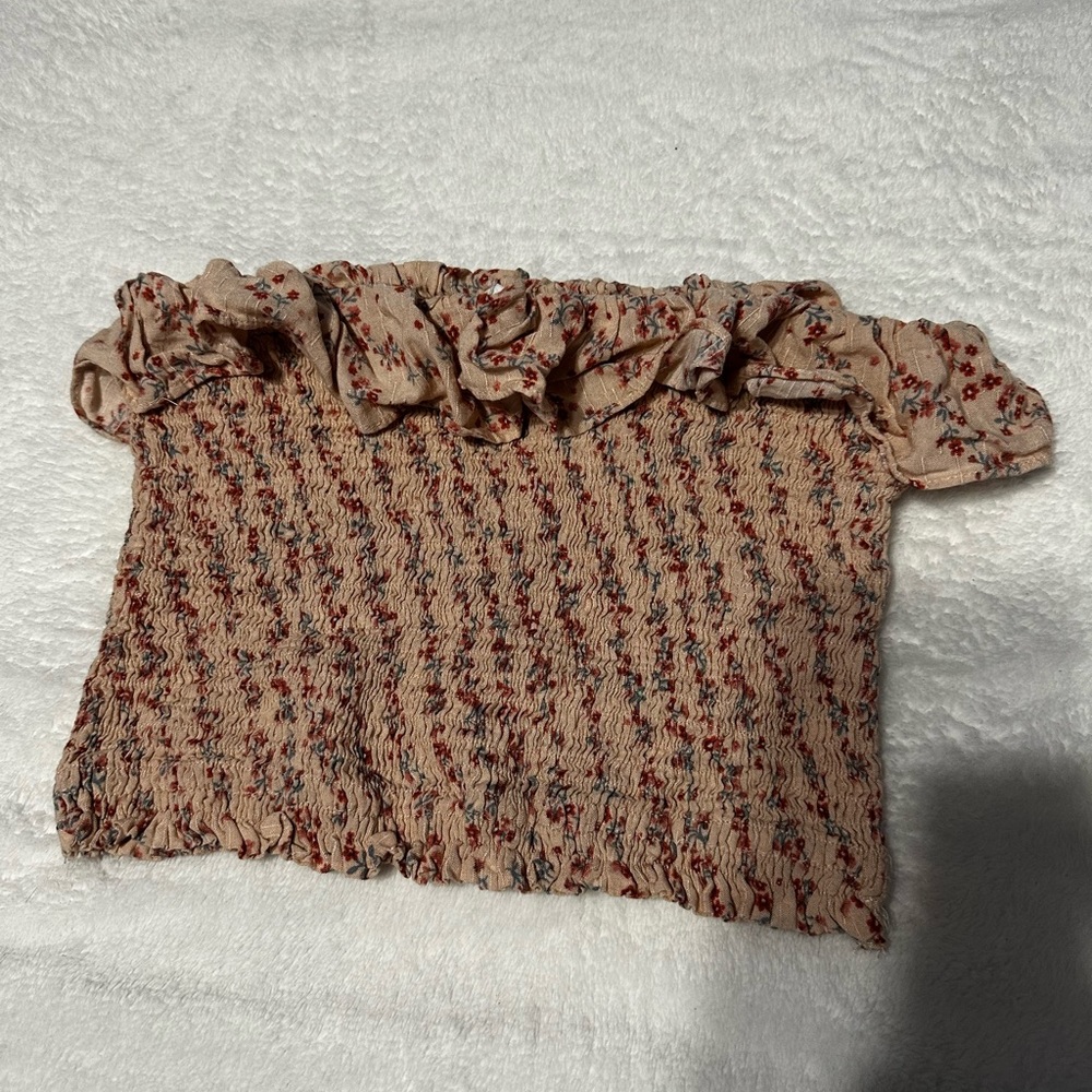 LIVACEOUS floral top